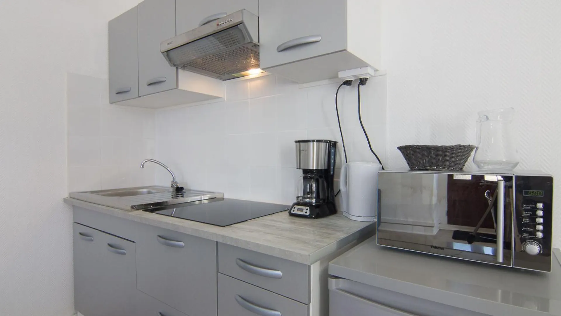 Apartment Le Petit Robinson-8 By Interhome La Richardais